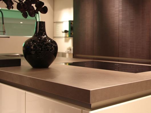 Plan de travail en céramique : avantages et inconvénients