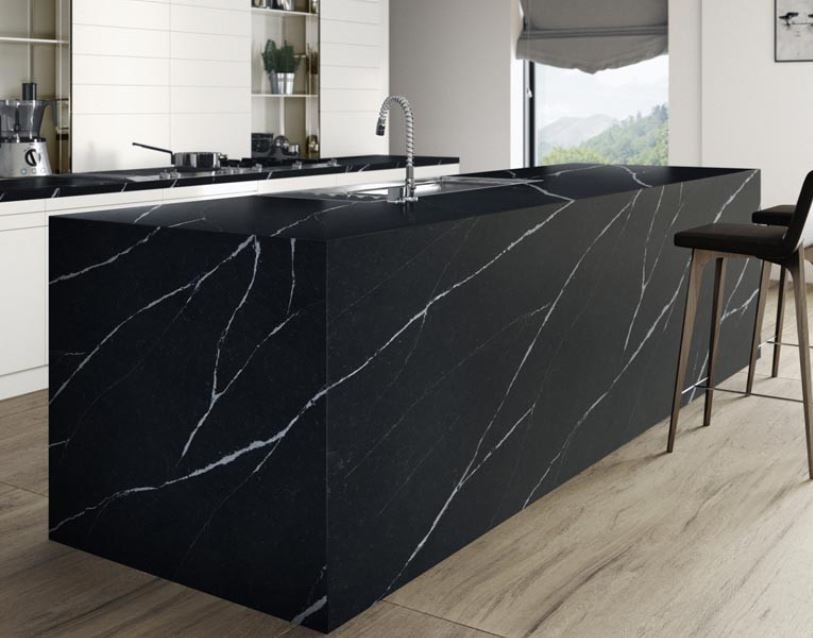 Plan de travail avec îlot central